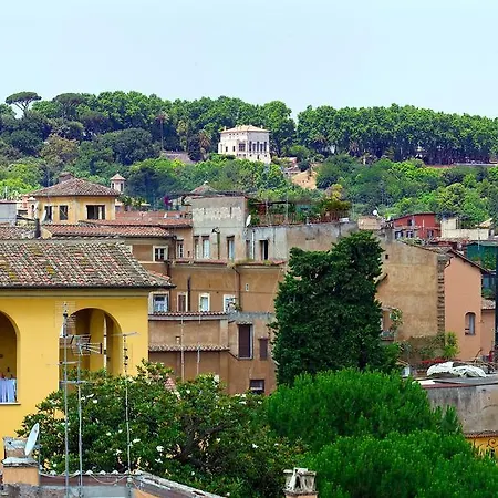 Finestra Su Trastevere - Rome