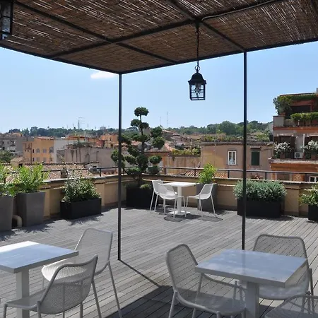 Finestra Su Trastevere - Rome